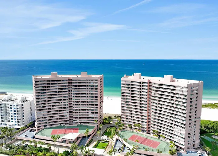 Crescent Club I 12d